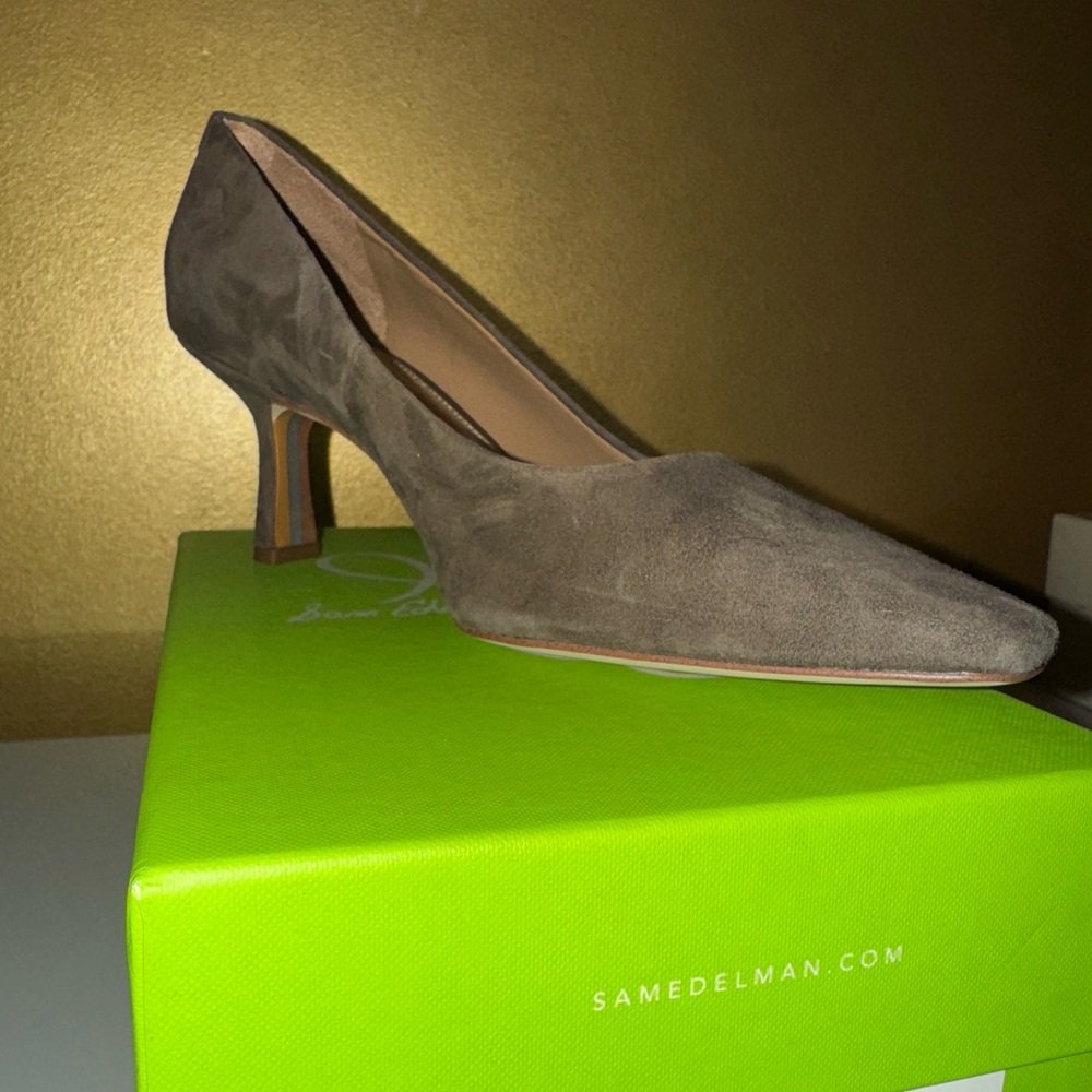 🌿 Sam Edelman Rika Heels – Alpine Green Suede – Size 8.5M – NWT
